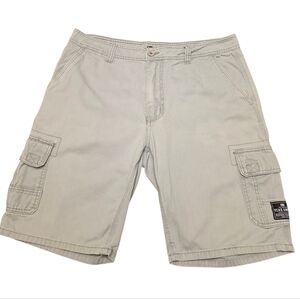 Ecko Unlimited Light Gray Cargo Shorts Size 36